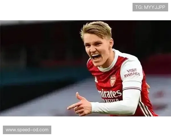 德容 vs 厄德高：中场创造力的本质差异与战术适配