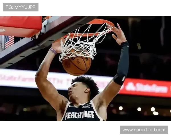 杰伦·威廉姆斯挡拆无球拉开空间，较上季更稳定