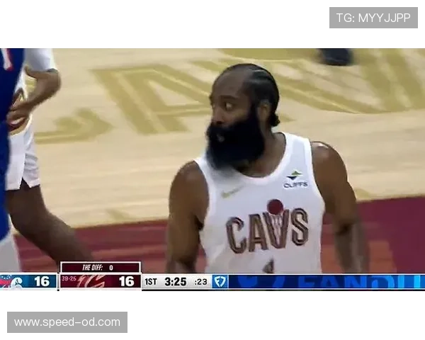 哈登突破制造球队得分爆发，效率明显优于保罗助攻阶段