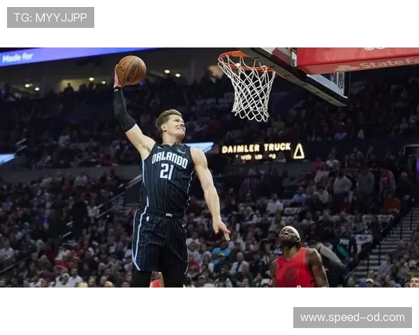 瓦格纳无球切入拉开空间，较班切罗更擅长掩护走位